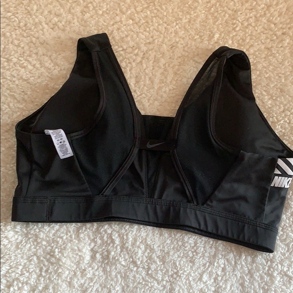 Nike sports bra - Picture 2 of 4